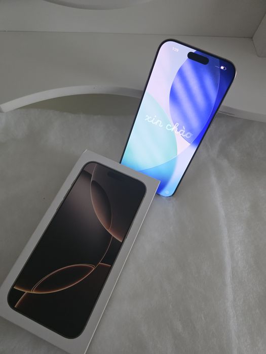 Vând iphone 16 pro max 256 GB Desert Titanium