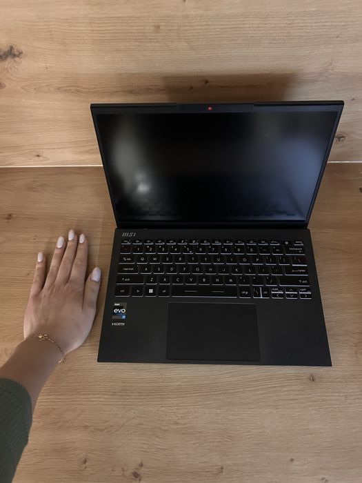 Лаптоп MSI Prestige 13 Evo A13M