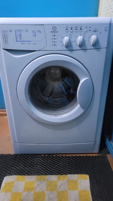 Стиральная машина indesit