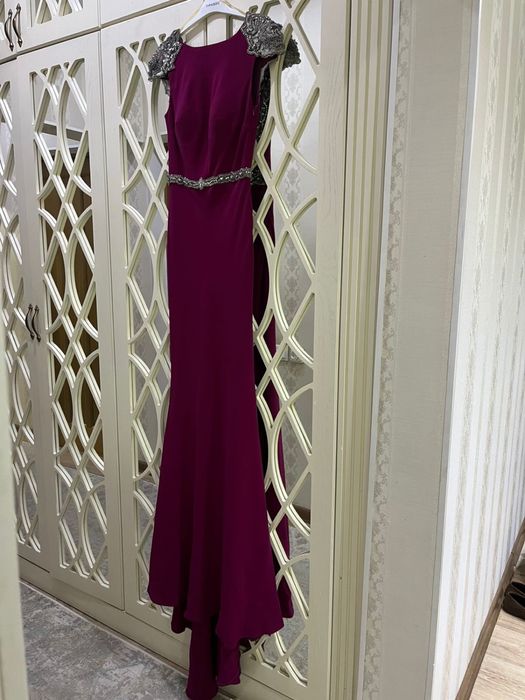 Платье вечернее.