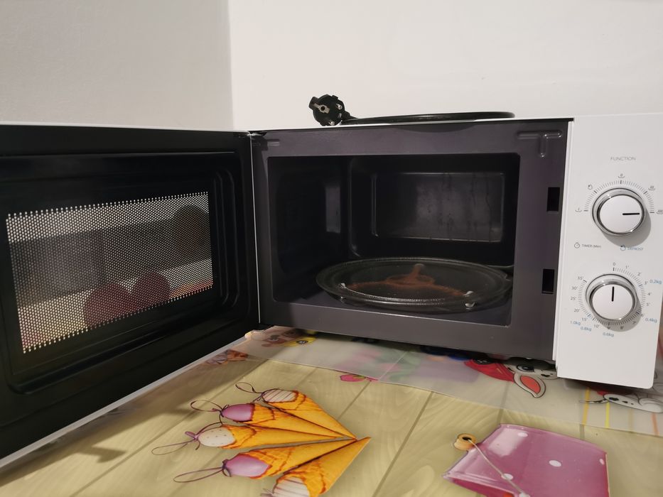 Cuptor  microunde Toshiba in garanție