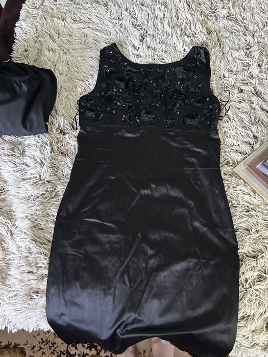 Продаю платья б/y носила 1 раз