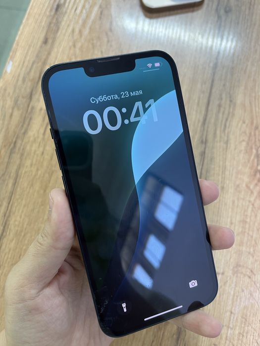Apple IPhone 13.