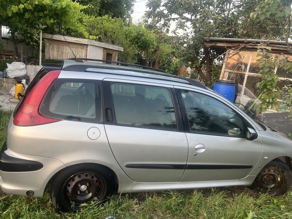 Пежо. 206 SW не пали