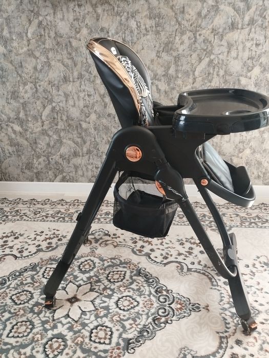 Продам стульчик для кормления