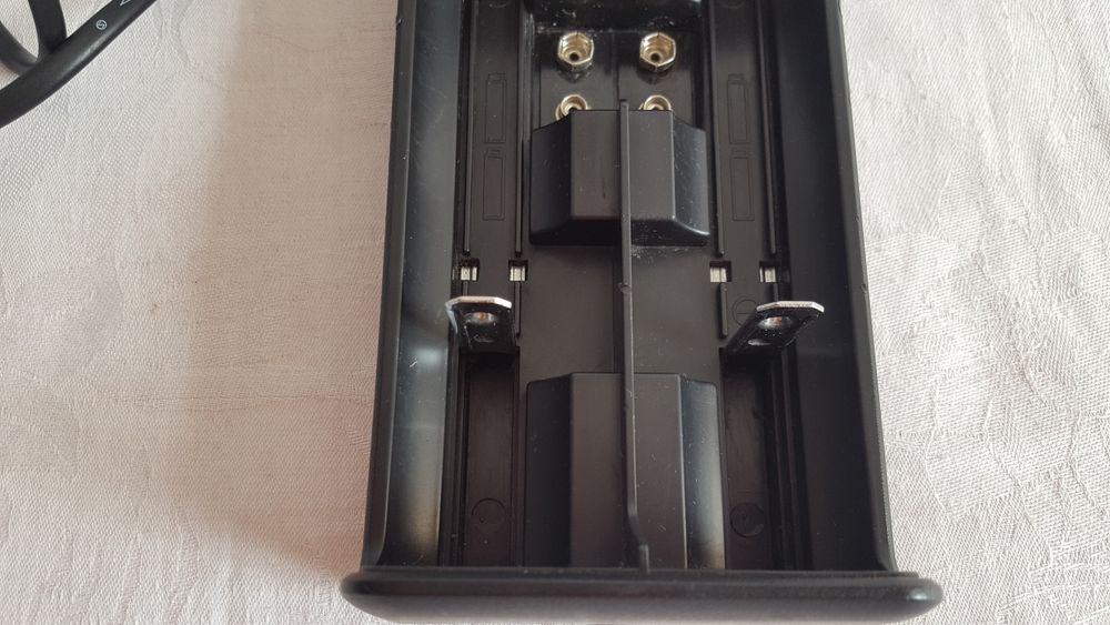 Incarcator acumulatori SANYO NC-1250H