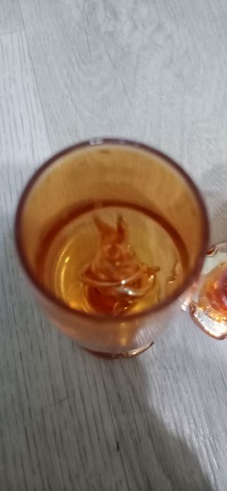 Рюмки с чертями.