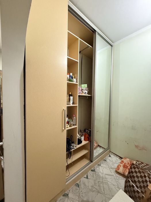 СРОЧНО продам шкаф стройный