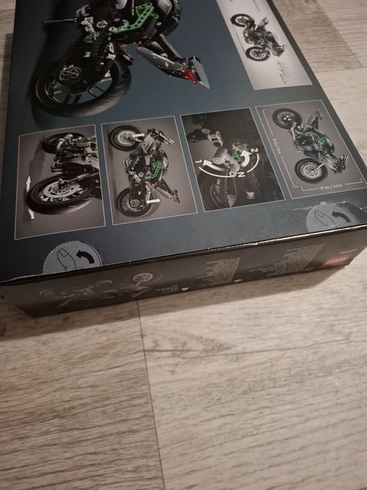 Продам лего мотоцикл kawasaki