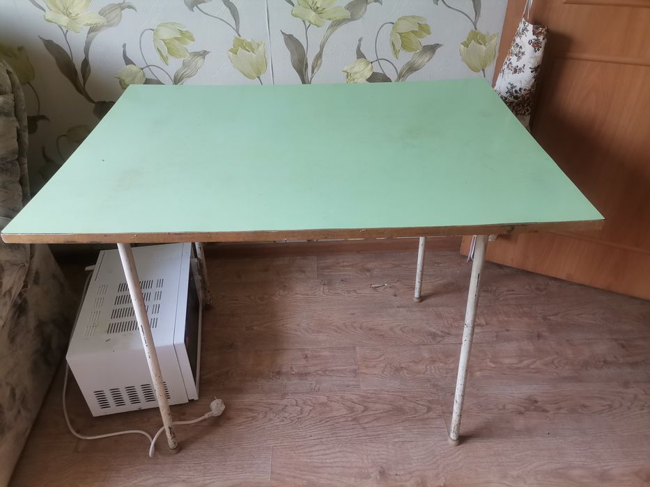 Стол кухонный метал ножки