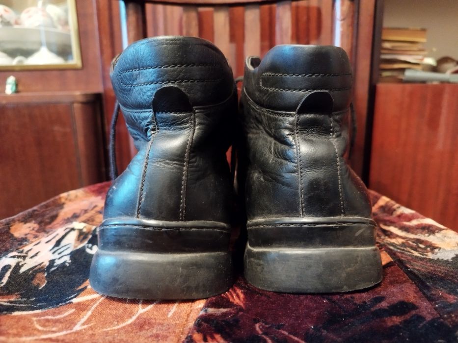 Продам кожаные ботинки