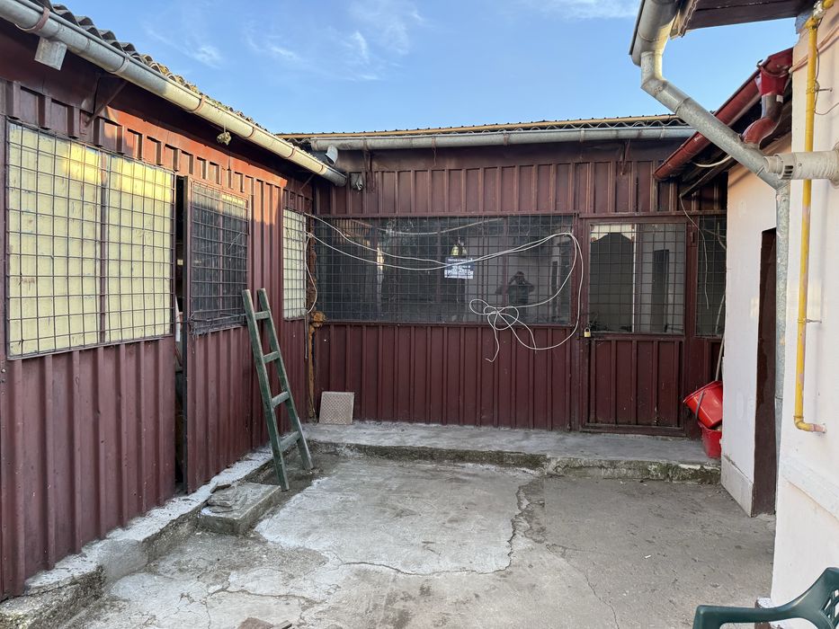 Casa de Inchiriat +Hala de 80MP ( Ideala pentru afaceri sau muncitori