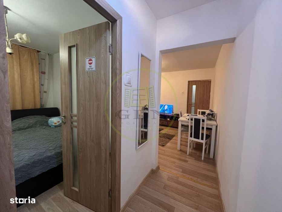 Apartament 3 camere, semidecomandat, cartier Craiovita Noua, zona Oriz