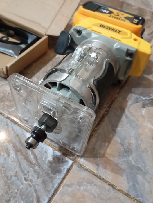 Freza conturi dewalt cu baterie de 6A