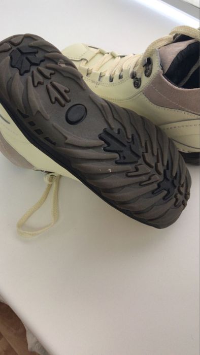 Продам демисезонные ботинки 36р