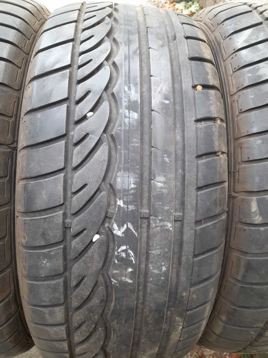 Продава гуми 235-55-17 цола,Дънлоп,четири броя