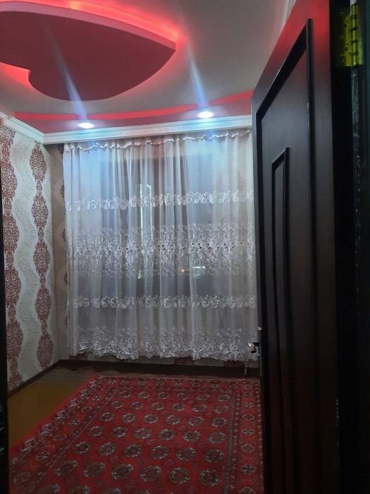 Уч тепа туман такач махаллада 3/4/4 72m2 узок муддатга ижарага берилад