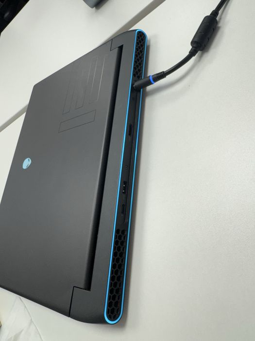 Alienware M15 R6 - 64 RAM, 3070-8GB, 1TB SSD, i7 11800, 165 Hz- Бартер