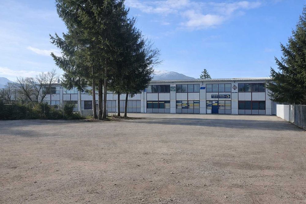 Hala industriala de inchiriat pe Calea Bucuresti folosinta multipla