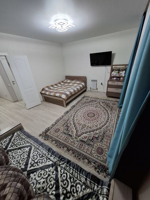Продам 1,5ку за Драм.театром