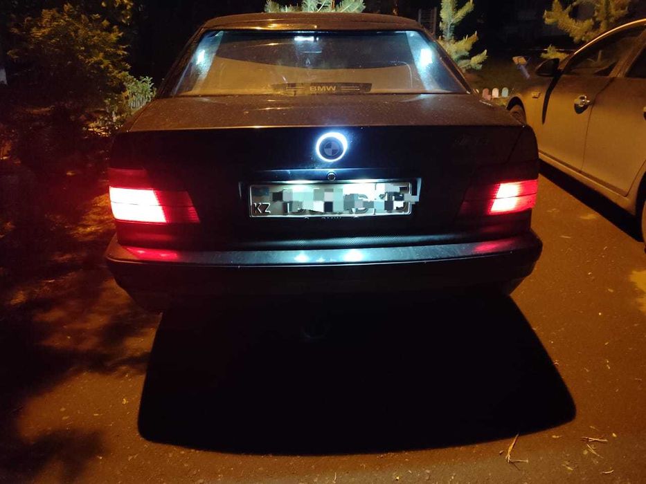 Значки BMW с подсветкой и без Е36 Е34 Е38 Е39 Е46