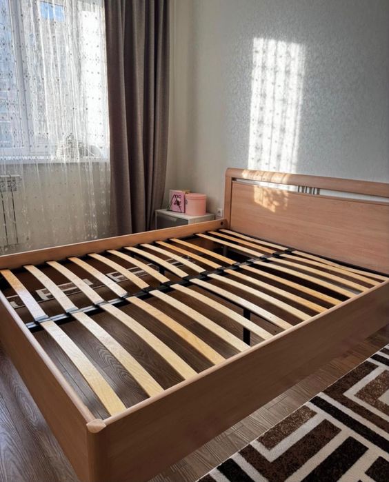 Двухспальная кровать