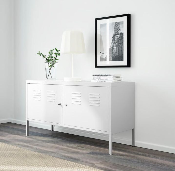 comoda tv cu cheie - ikea