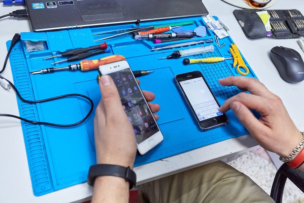 ремонт сотовых замена стекла екран   TELEFON TA'MIRLASH USTAHONASI