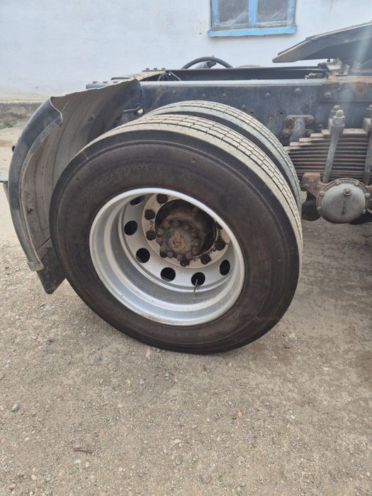 Шины на грузовой