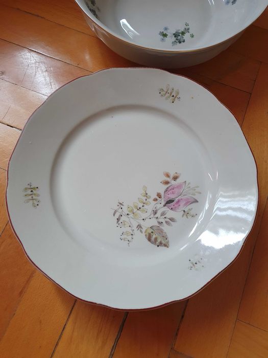 Керамични чинии комплекти