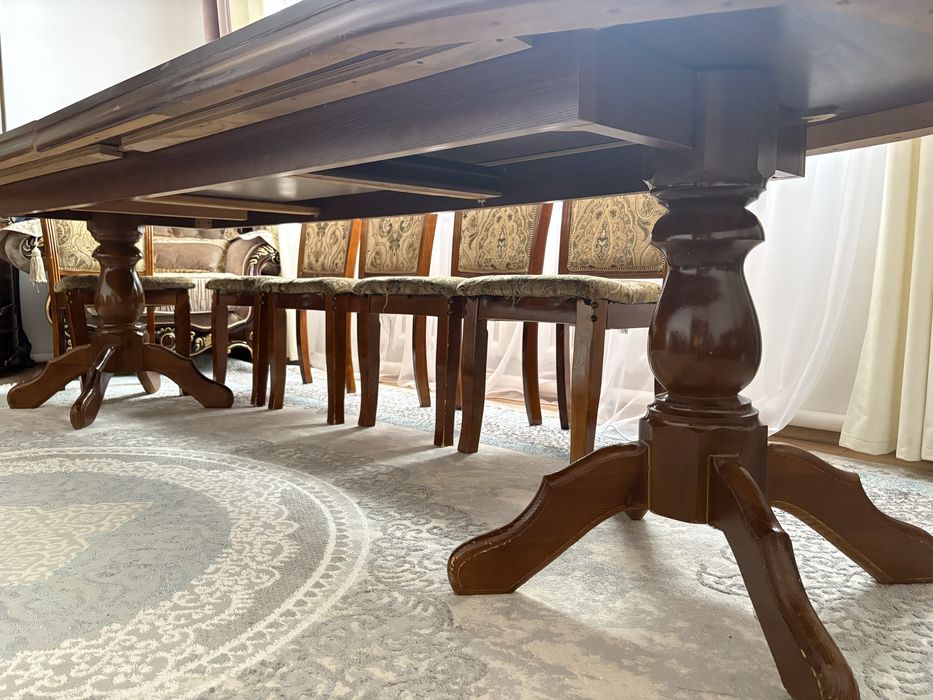 В продаже стол 3.5 метра