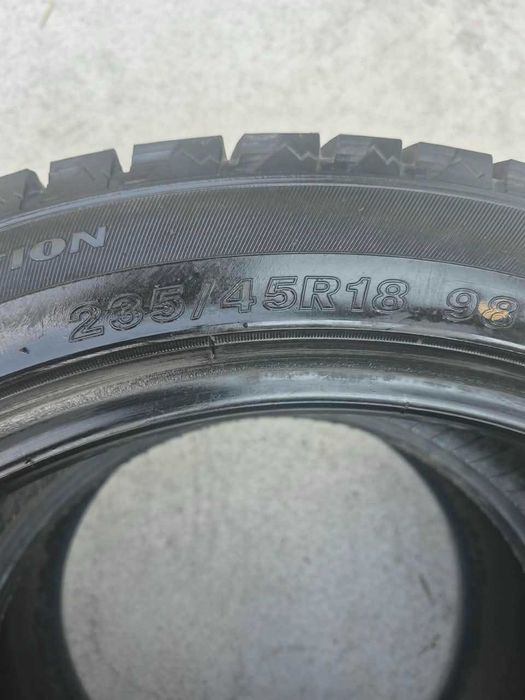 235/45R18 Westlaik