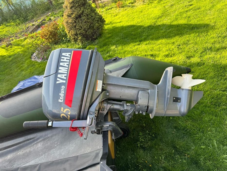 Лодка Quicksilver с мотором Yamaha 25 Enduro