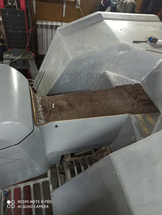 Продам спойлет на тойоту ленд крузер 200