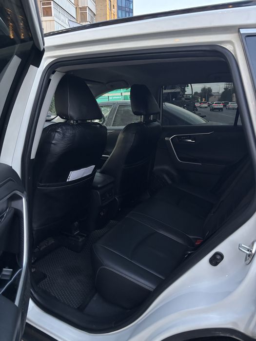Продам Toyota Rav 4