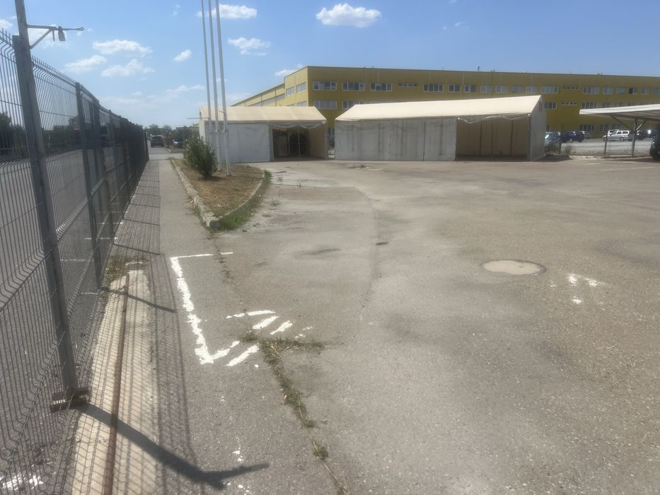 Platforma/parcare asfaltata de inchiriat