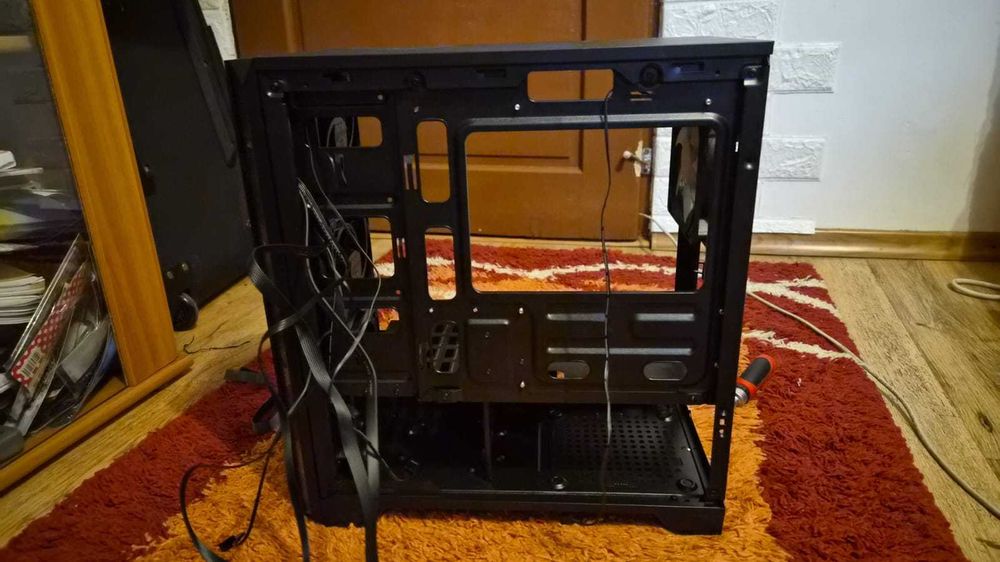 Carcasă GameMax Silent Hill + Ventilatoare ARCTIC P12