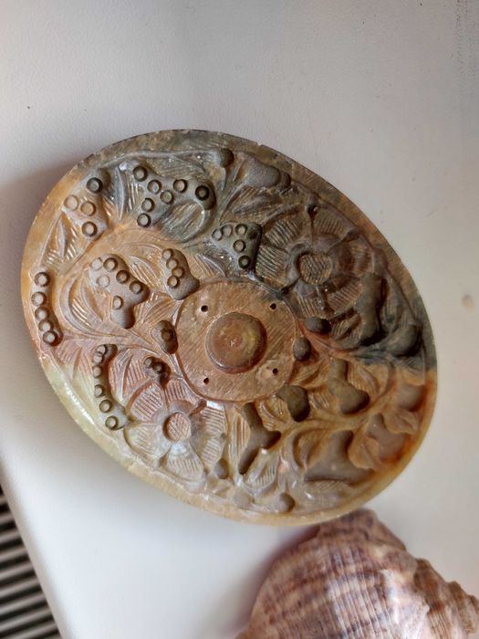 Vas mic din jad pt ardere bețișoare say ornament, f frumos