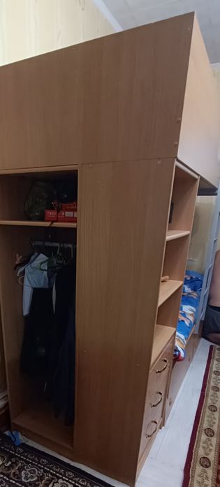 Продам двухъярусную кровать