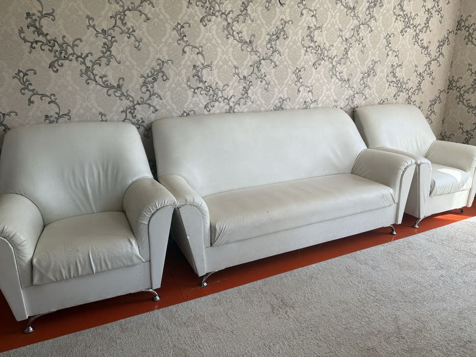 Диван, жақсы.Бағасын келісеміз.