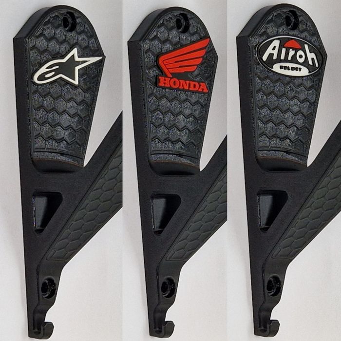 Закачалки за мото каски и якета с ваше лого