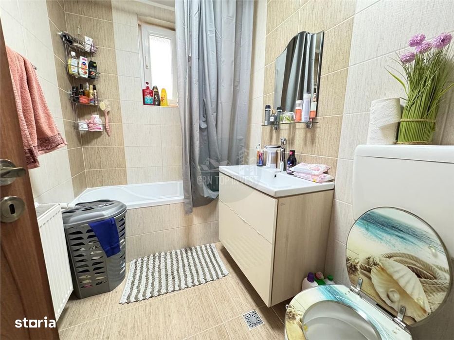Apartament 3 camere 2 bai 2 balcoane in Selimbar