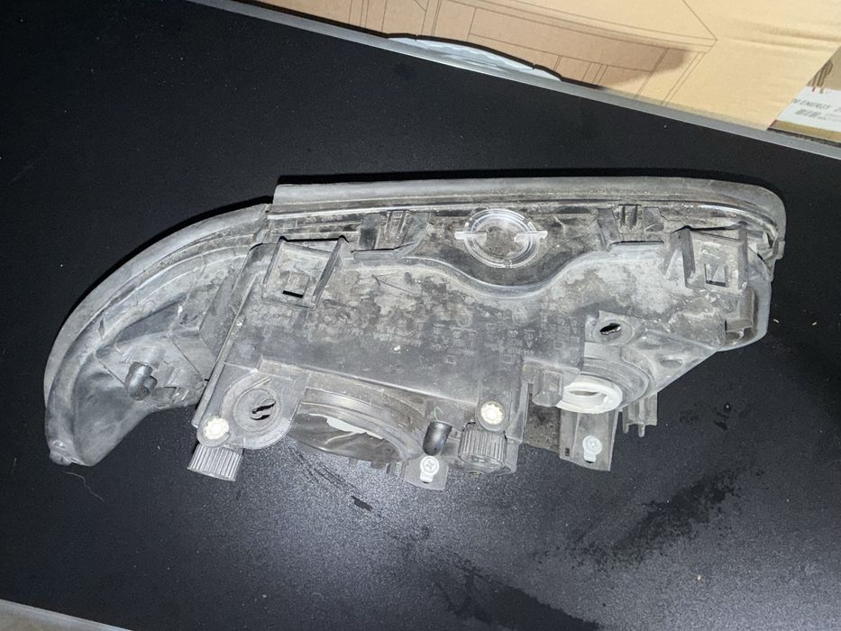 Ляв Фар за Бмв Е39 бял кристален Bmw E39