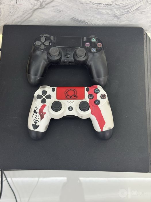PS4 Pro srochna sotiladi
