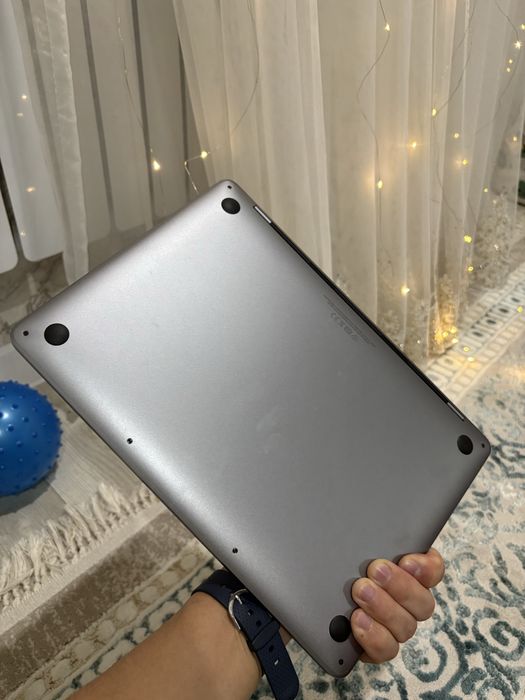 Продам MacBook Pro