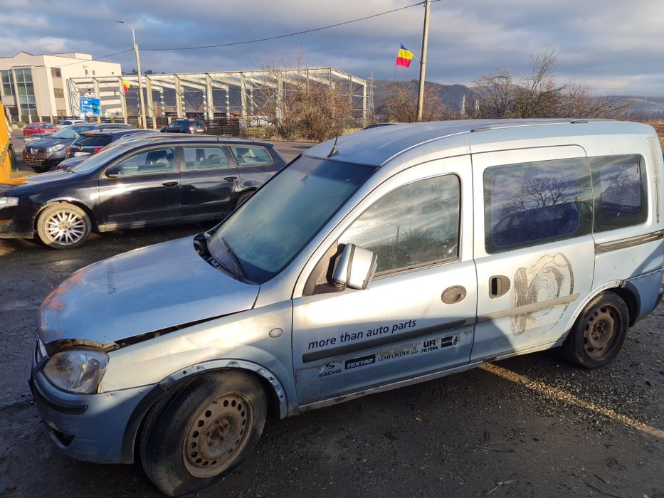 Dezmembrez Opel Combo 1.7, 1.3 Diesel
