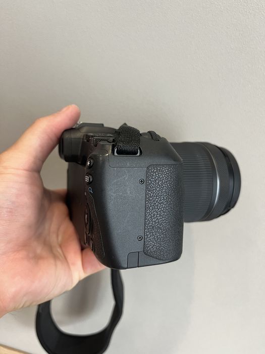 Canon RP продам
