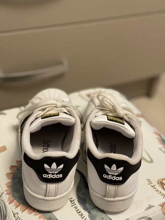 Adidas numarul 32