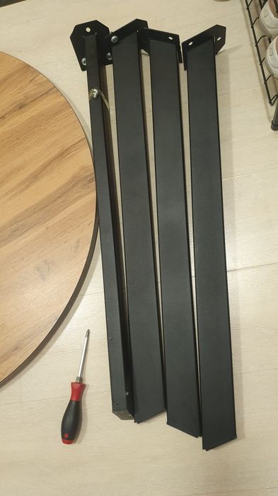 Стол кухонный, Д=90