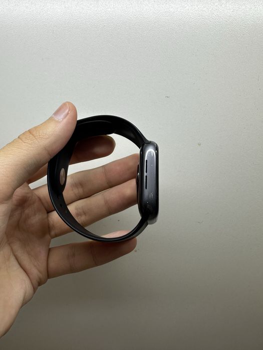 Apple Watch SE 44mm хорошее состояние